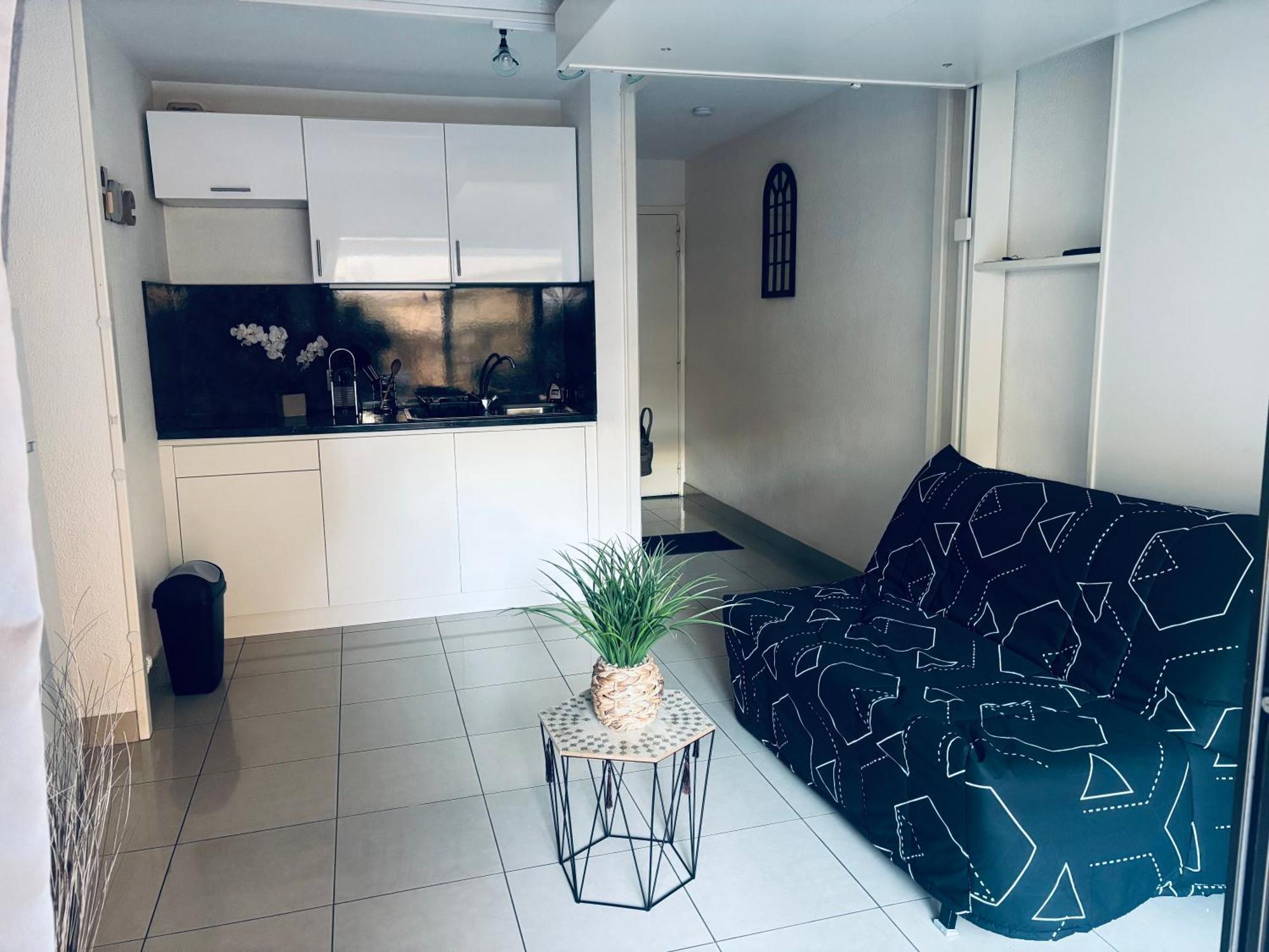En Front De Appartement Fréjus